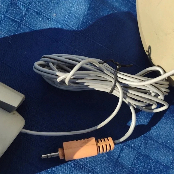 Polk Audio Desktop Speaker Pair - Picture 2 of 3